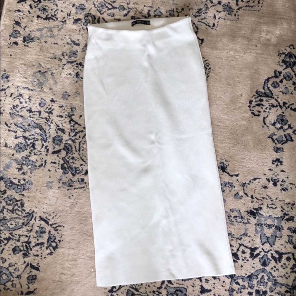•ZARA• Stretchy Light Grey Pencil Skirt